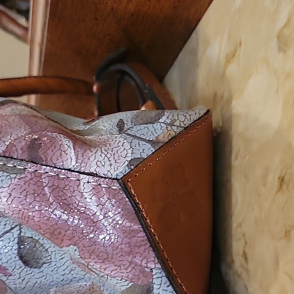 Patricia Nash | Crackled Rose Garden Purse - Picture 6 of 16